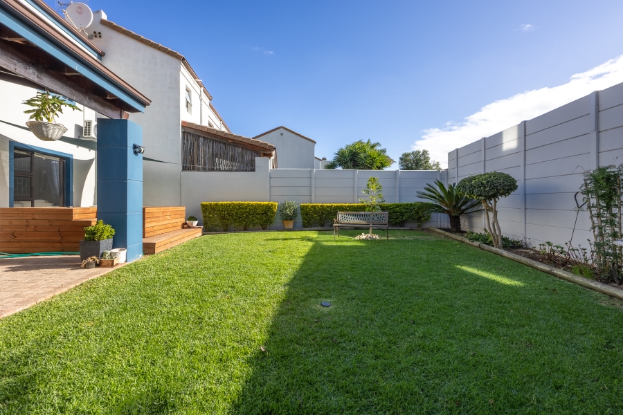 3 Bedroom Property for Sale in Uitzicht Western Cape